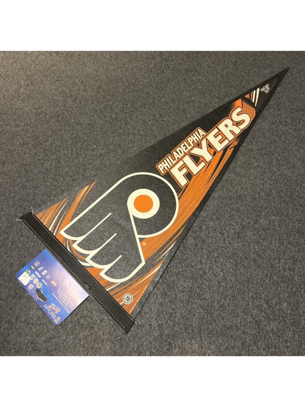 NHL Philadelphia Flyers Vintage 1990's Edition #7 Team Logo Hockey Pennant NOS